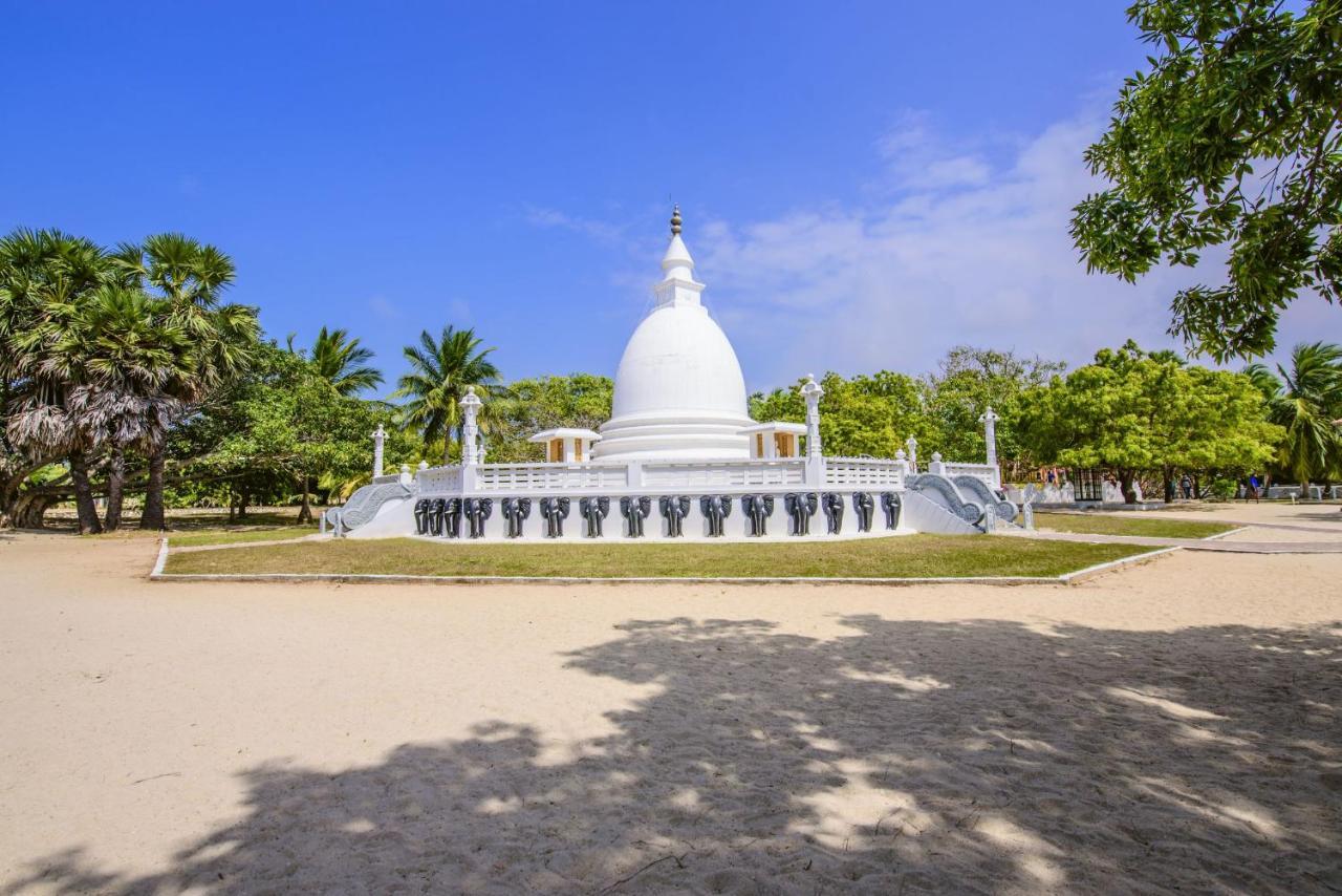 Отель Thambu Illam Джафна Экстерьер фото